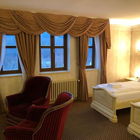 Hotel Chateau Cihelny كارلوفي فاري المظهر الخارجي الصورة