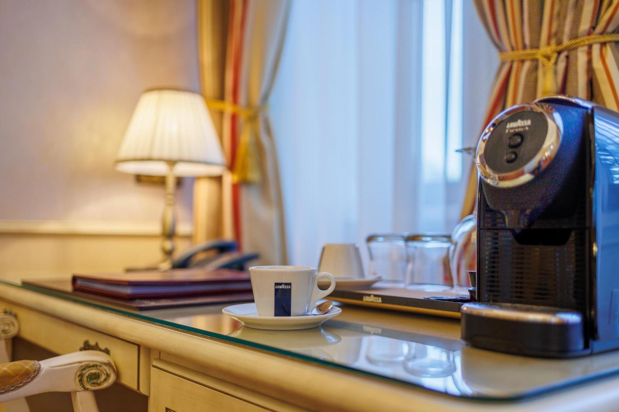 Hotel Chateau Cihelny كارلوفي فاري المظهر الخارجي الصورة
